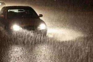 暴雨行車後視鏡看不見路怎麼破？公交車師傅你幾招搞定！