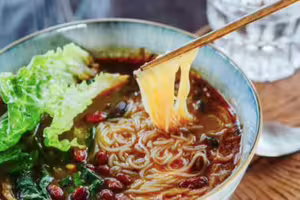 中國零食爆紅卻藏地雷!「4類食品」來源不明恐挨罰 網購最高罰300萬 中國零食爆紅卻藏地雷!「4類食品」來源不明恐挨罰 網購最高罰300萬