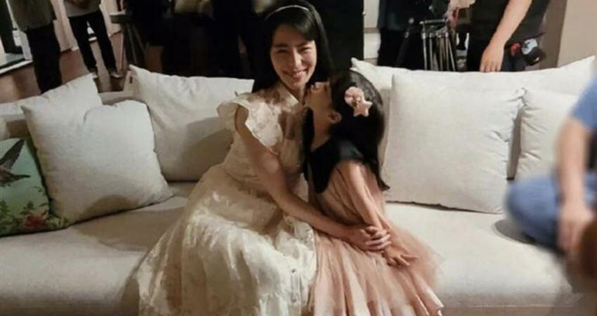 《黑暗榮耀》女星公開戀情！10歲小童星轉大人 爆「已有心儀對象」