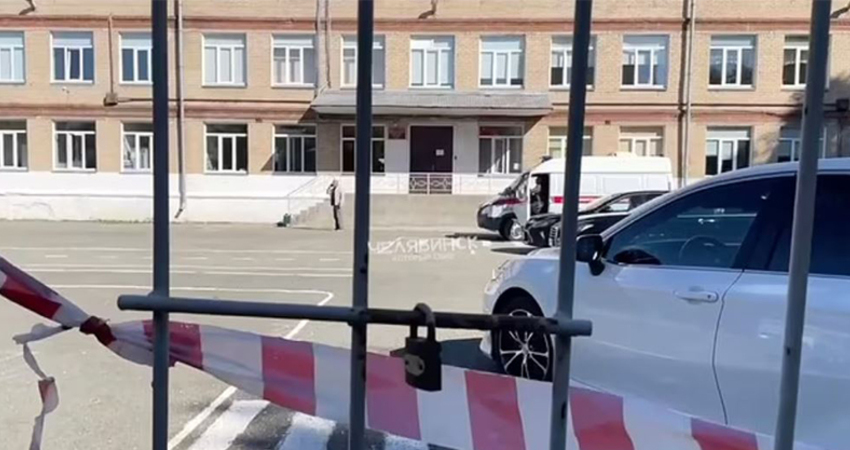 13歲少年持刀闖教室　「割斷女同學喉嚨」4師生緊急送醫