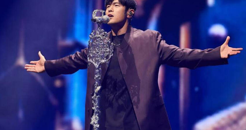 周杰倫演唱會RAP男「4年前唱告白氣球舊片」被挖！5萬歌迷灌爆