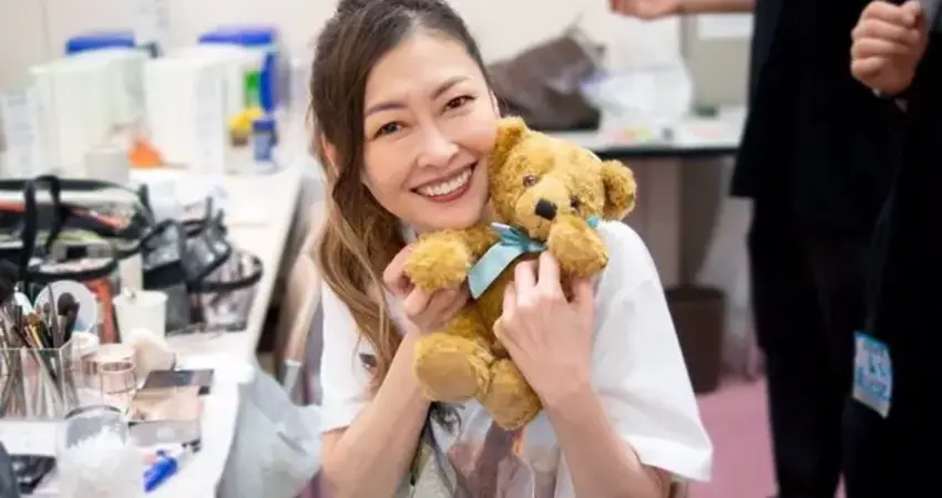 中山美穗離世3月「骨灰還在家」 妹妹邊拍戲邊急尋長眠地