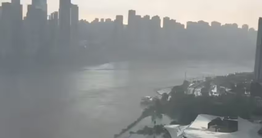 (影) 丹娜絲兩度登陸浙江! 重慶暴雨冰雹釀災商場灌水、廣西五層樓倒入河中