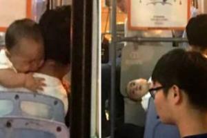 女乘客見「嬰兒穿短袖」拍下報警，結果逮到誘拐人販子！