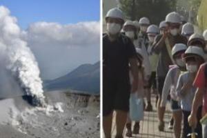 時隔6年再噴發！日本「火山爆發」警戒升級，城鎮都覆蓋了一層火山灰！