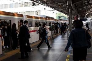 列車提早20秒開車日本鐵路公司連忙道歉，各國網友羨慕「我們的鐵路服務被比下去了」！