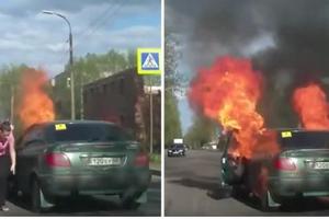 【視頻】開車突然想抽菸…　她一點菸卻看到火光　下一秒「火燒車」把她嚇壞